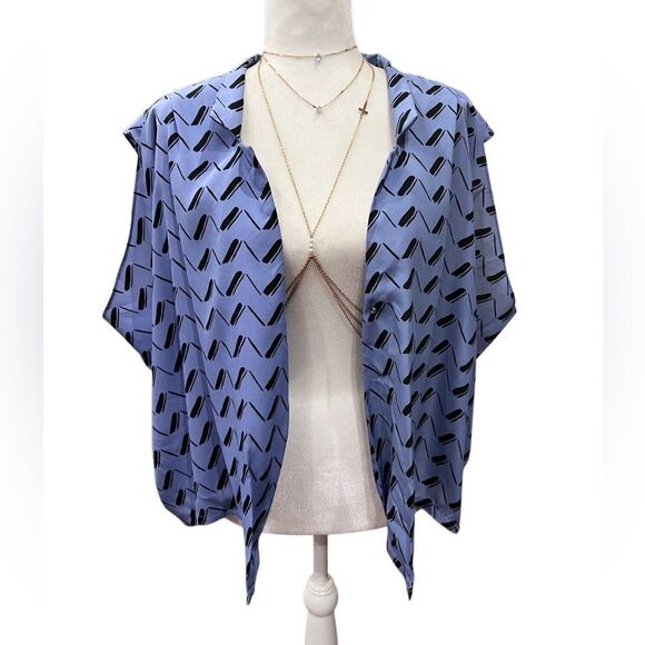 BCBG Bleach Blue Wrap Blouse Size Large - Picture 4 of 16